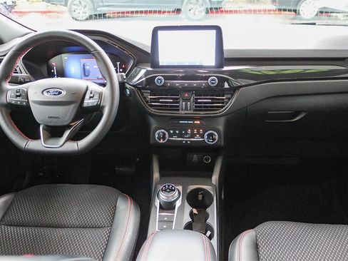 Used 2025 Ford Escape ST-Line w/ Equipment Group 301A image 16