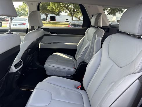 Used 2025 Hyundai Palisade SEL FWD image 23