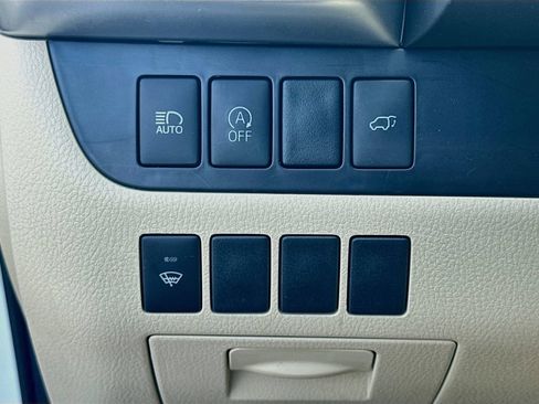 Used 2018 Toyota Highlander XLE AWD/4WD image 9