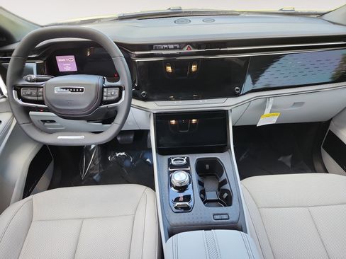 Used 2025 Jeep Wagoneer S Limited AWD/4WD image 11
