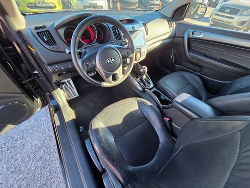 Used 2012 Kia Forte Koup SX w/ Tech Pkg image 13