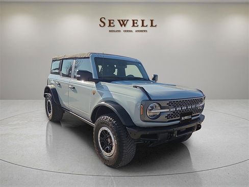 Used 2022 Ford Bronco Badlands w/ Sasquatch Package image 6