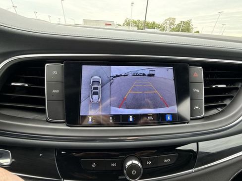 Used 2024 Buick Enclave Premium image 48