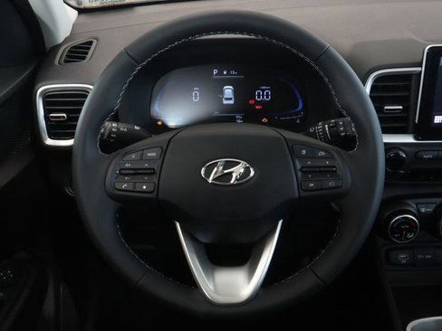New 2025 Hyundai Venue SEL image 10