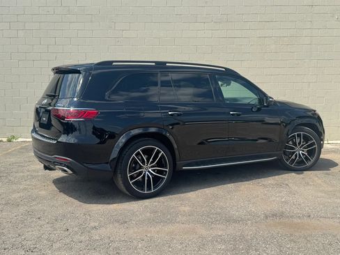 Used 2023 Mercedes-Benz GLS 580 4MATIC image 9