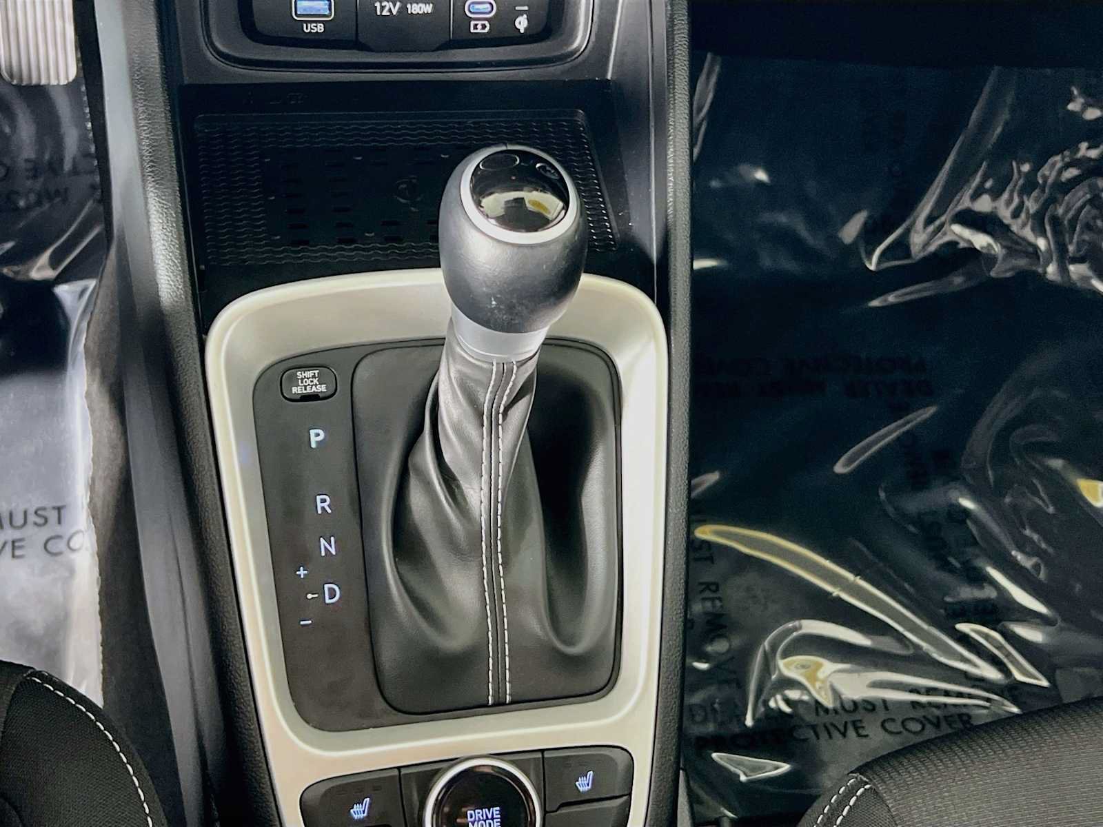 Certified 2026 Hyundai Venue SEL FWD image 17