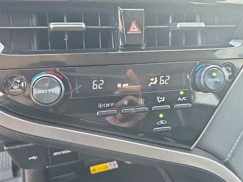 Used 2023 Toyota Camry XSE image 25