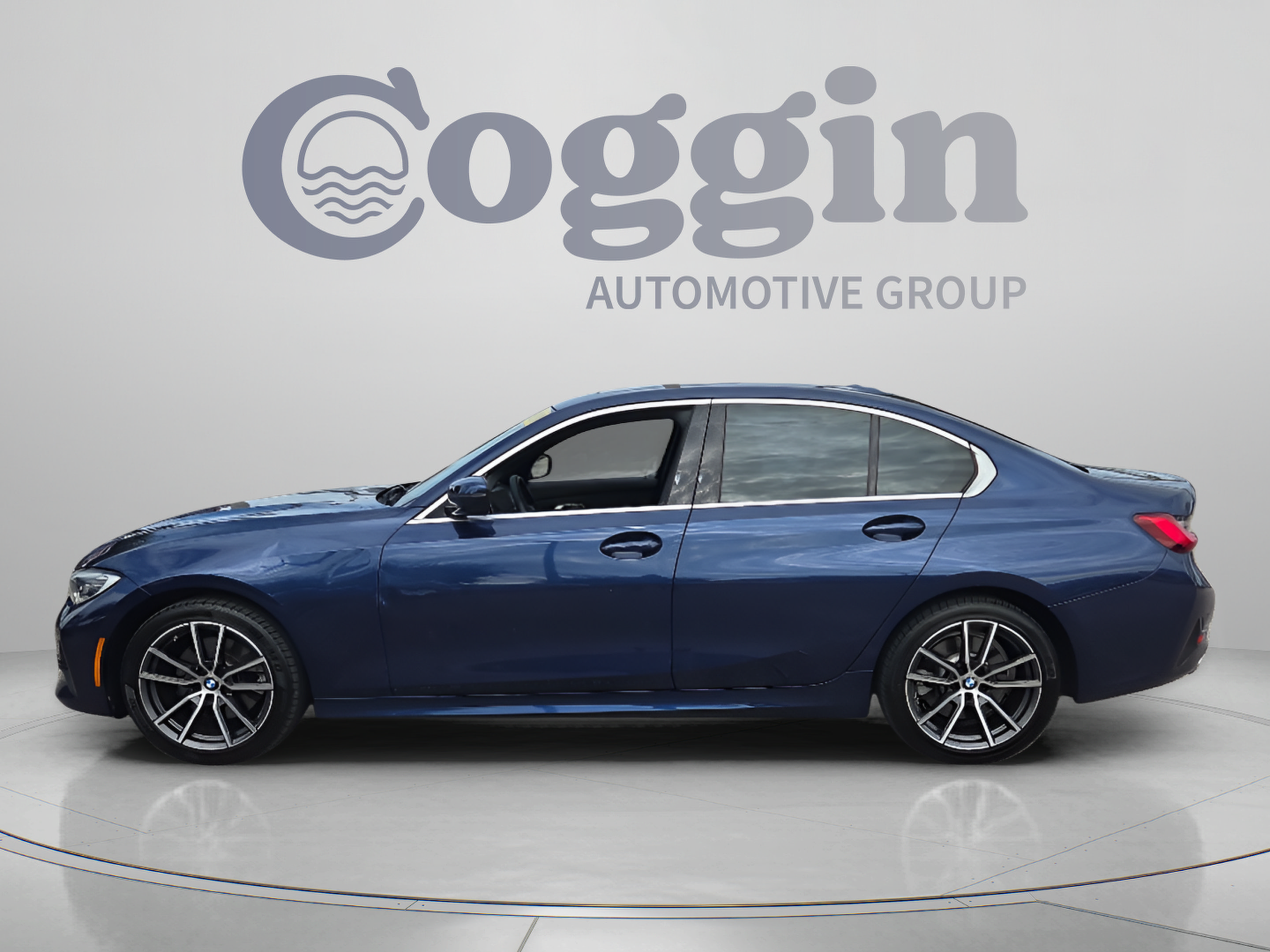 Used 2020 BMW 330i Sedan w/ Convenience Package RWD image 2
