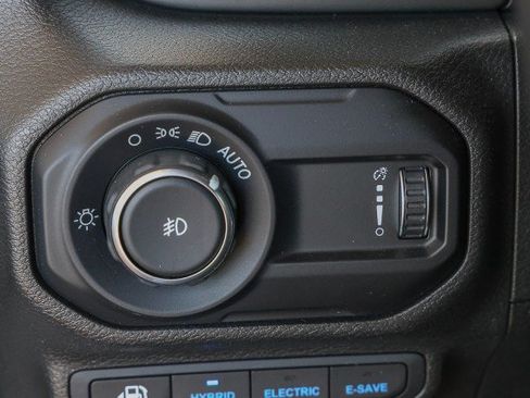 Used 2023 Jeep Wrangler Unlimited Rubicon 4xe AWD/4WD image 27