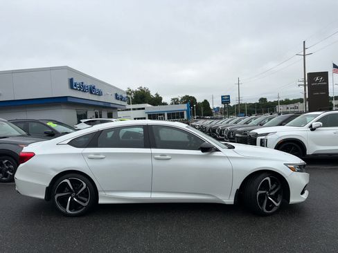 Used 2022 Honda Accord Sport image 3
