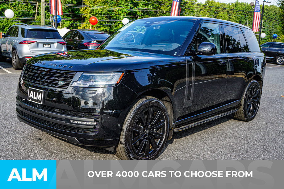 Used 2025 Land Rover Range Rover SE AWD/4WD image 2