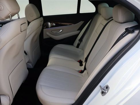 Used 2019 Mercedes-Benz E 300 image 13