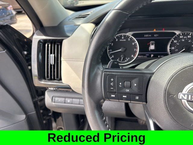 Used 2024 Nissan Pathfinder SV AWD/4WD image 17