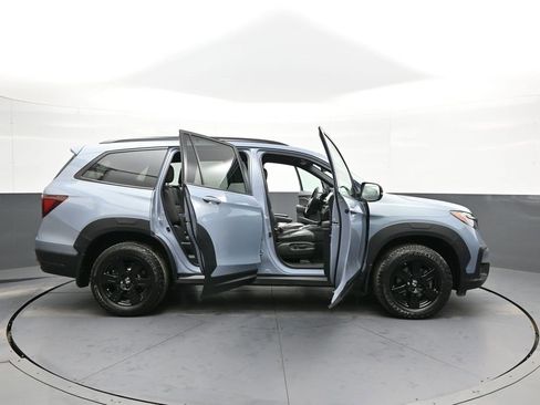 Certified 2022 Honda Pilot TrailSport image 44