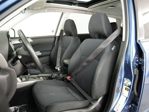 Used 2012 Subaru Forester 2.5X Premium AWD/4WD image 37