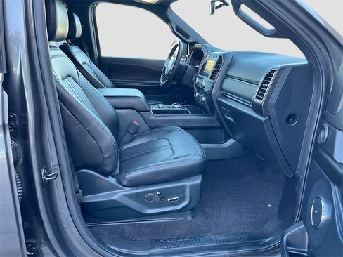 Used 2021 Ford Expedition Max Limited image 30