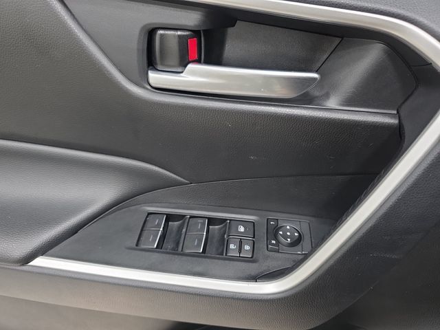 Certified 2025 Toyota RAV4 XLE AWD/4WD image 25