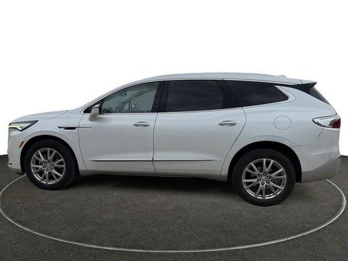 Used 2024 Buick Enclave Essence w/ Experience Buick Package AWD/4WD image 2