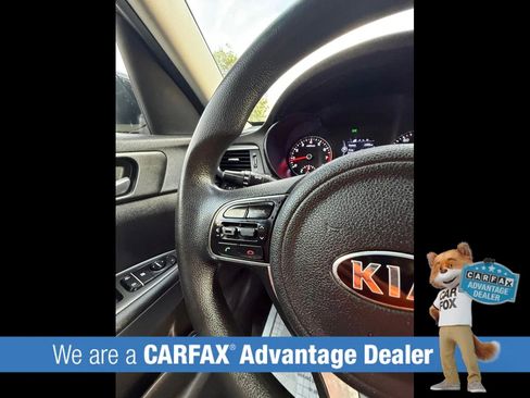 Used 2018 Kia Optima LX w/ 17" Alloy Wheels Package FWD image 32