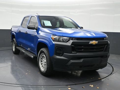 Used 2023 Chevrolet Colorado W/T w/ Advanced Trailering Package image 8