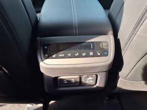 New 2026 Nissan Pathfinder Platinum AWD/4WD image 50
