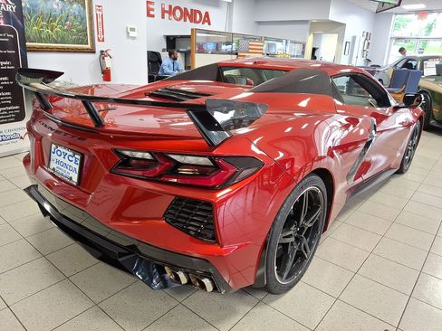 Used 2022 Chevrolet Corvette Stingray Premium Conv w/ Z51 Performance Package RWD image 11