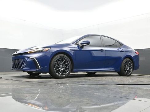 Used 2025 Toyota Camry XSE w/ Premium Plus Package image 12