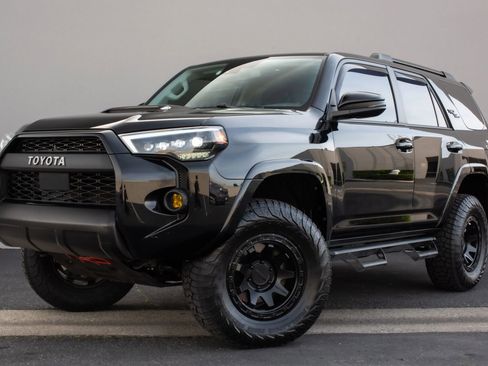 Used 2021 Toyota 4Runner TRD Off-Road Premium image 1