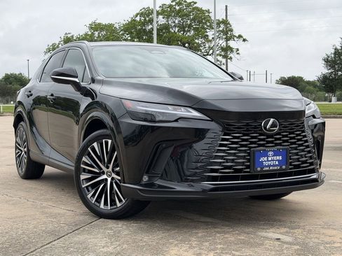 Used 2023 Lexus RX 350 Premium Plus w/ Cold Area Package FWD image 2