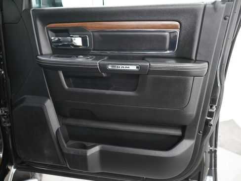 Used 2016 RAM 2500 Laramie w/ Convenience Group AWD/4WD image 12