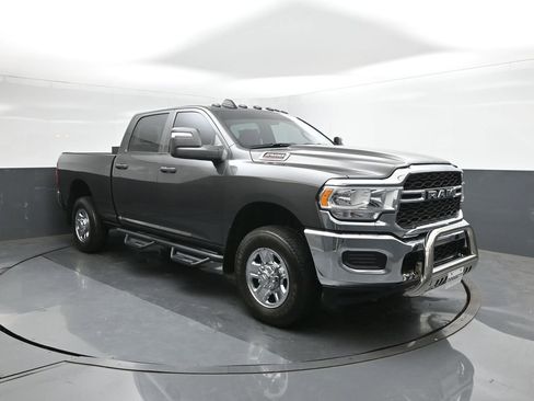 Used 2024 RAM 2500 Tradesman w/ Chrome Appearance Group AWD/4WD image 26