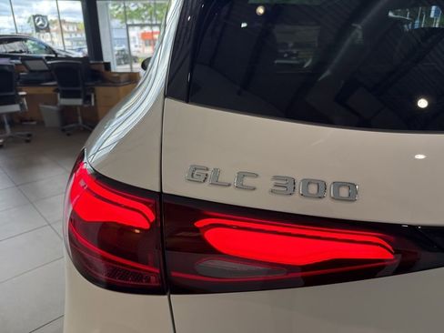Certified 2025 Mercedes-Benz GLC 300 4MATIC image 13