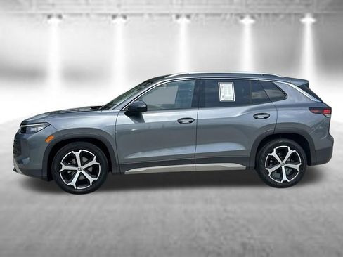 Certified 2026 Volkswagen Tiguan SE FWD image 2