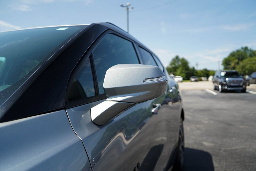 Used 2025 Chevrolet Blazer RS FWD image 23