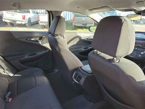 Used 2024 Chevrolet Malibu LT image 30