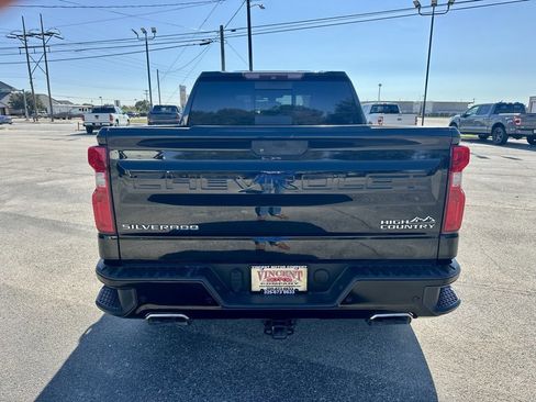 Used 2019 Chevrolet Silverado 1500 High Country w/ Technology Package image 4