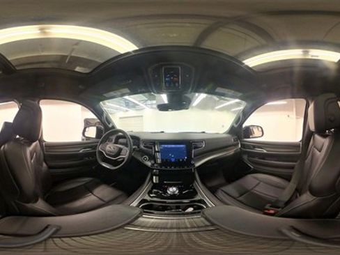 Used 2024 Jeep Wagoneer L Series III w/ Premium Group I image 38