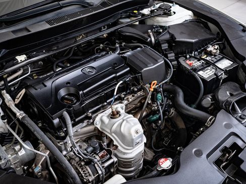 Certified 2018 Acura TLX w/ Technology Package image 36