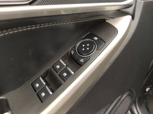 Used 2023 Ford Explorer XLT image 27