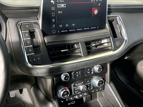 Used 2024 GMC Yukon XL AT4 w/ Technology Package AWD/4WD image 25