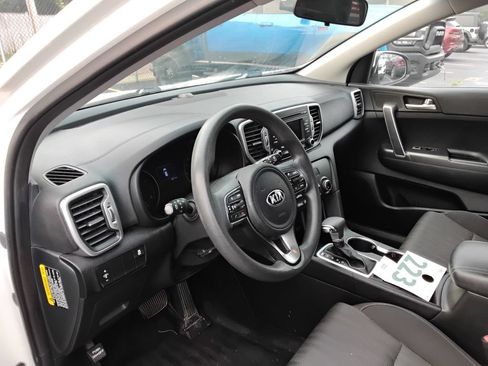 Used 2017 Kia Sportage LX FWD image 9