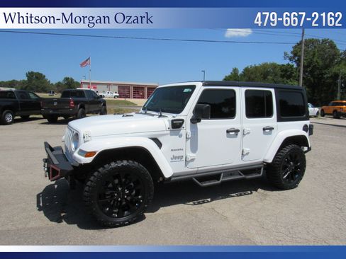 Used 2023 Jeep Wrangler Unlimited Sahara AWD/4WD image 5
