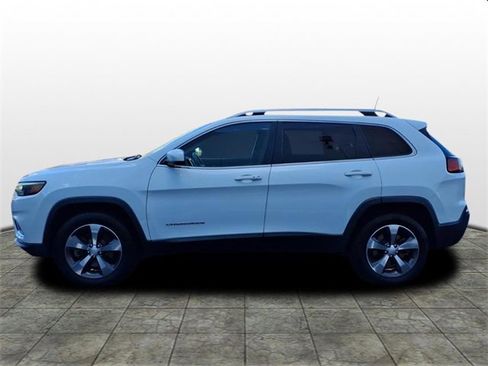Used 2019 Jeep Cherokee Limited image 2