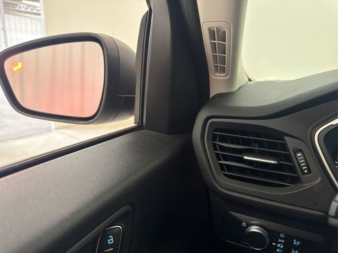 Used 2022 Ford Escape SE FWD image 30