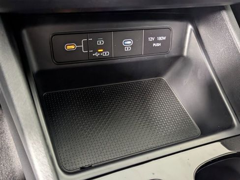 Certified 2025 Hyundai Tucson SE image 25