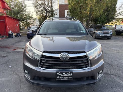 Used 2015 Toyota Highlander Limited Platinum AWD/4WD image 3
