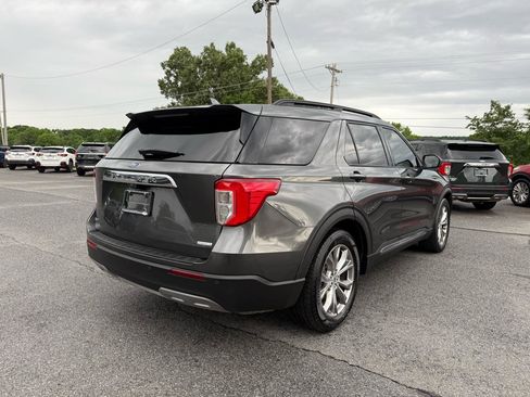 Used 2020 Ford Explorer XLT w/ Equipment Group 202A RWD image 6