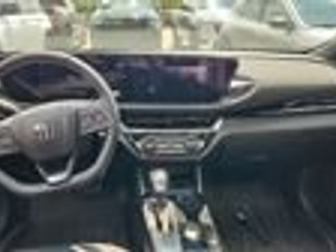 Used 2025 Buick Envista Sport Touring w/ Convenience I Package FWD image 8