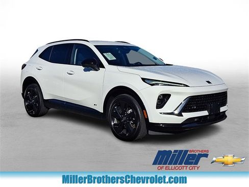 Certified 2025 Buick Envision Sport Touring image 1