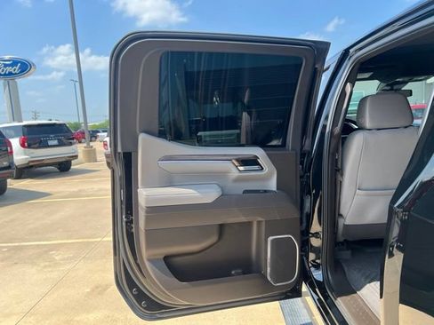 Used 2025 Chevrolet Silverado 1500 LT Trail Boss w/ Convenience Package II AWD/4WD image 13